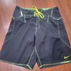 Nike board shorts sz 34